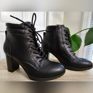 Macy's Brand Style & Co Black Ankle Boots Size 6 1/2